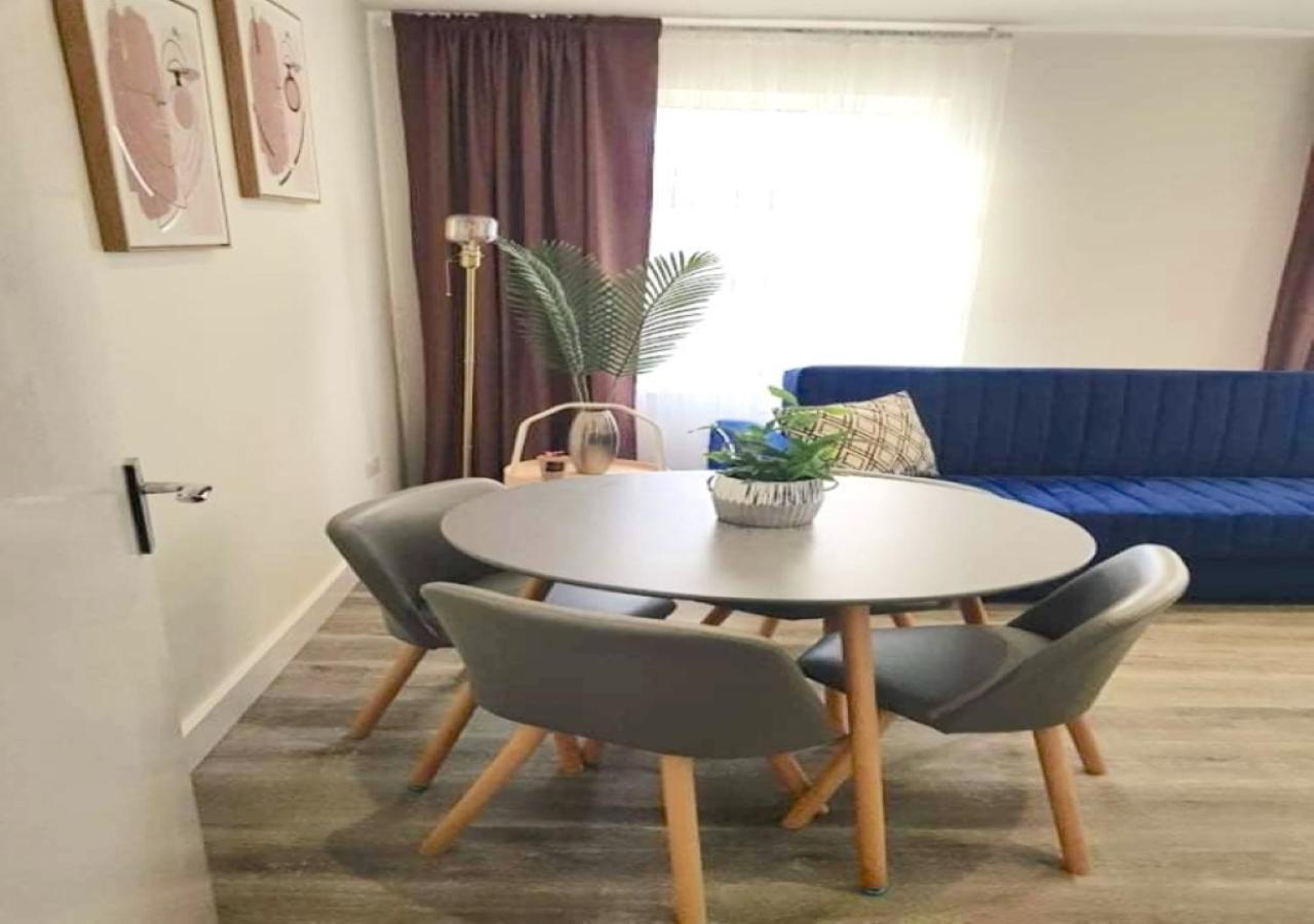 2 Bedroom Serviced Apartment # London Eksteriør billede